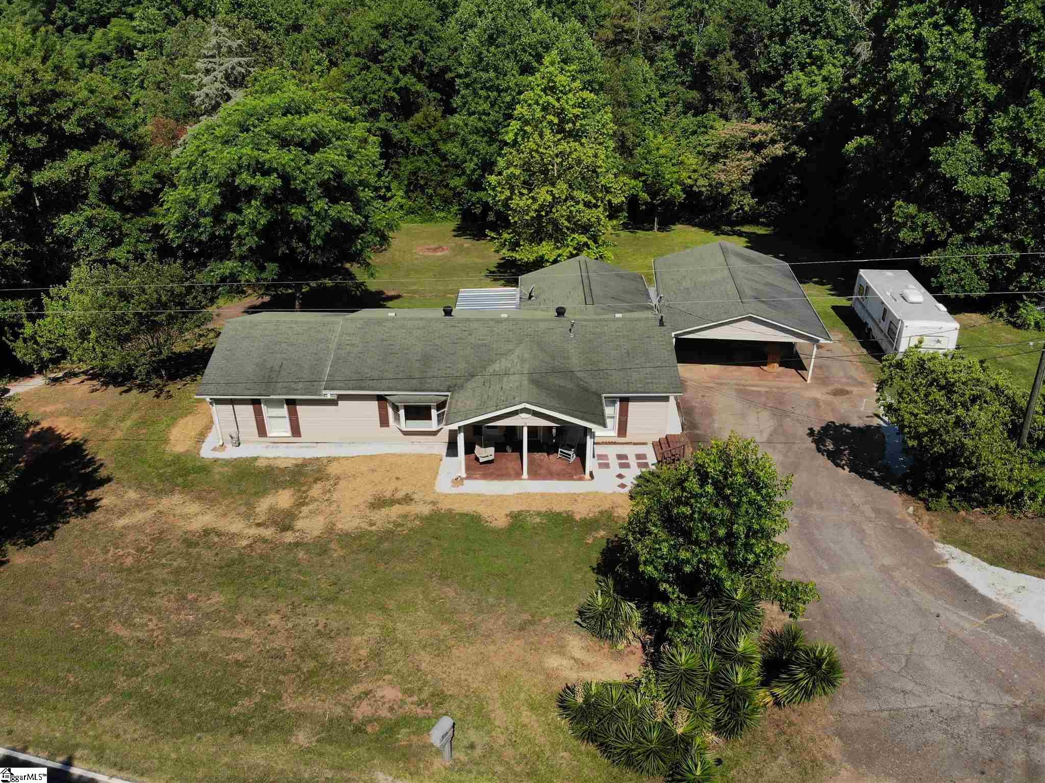 258 Friendship Road Seneca, SC 29678 - Photo 2 of 32 Gallery Image 2