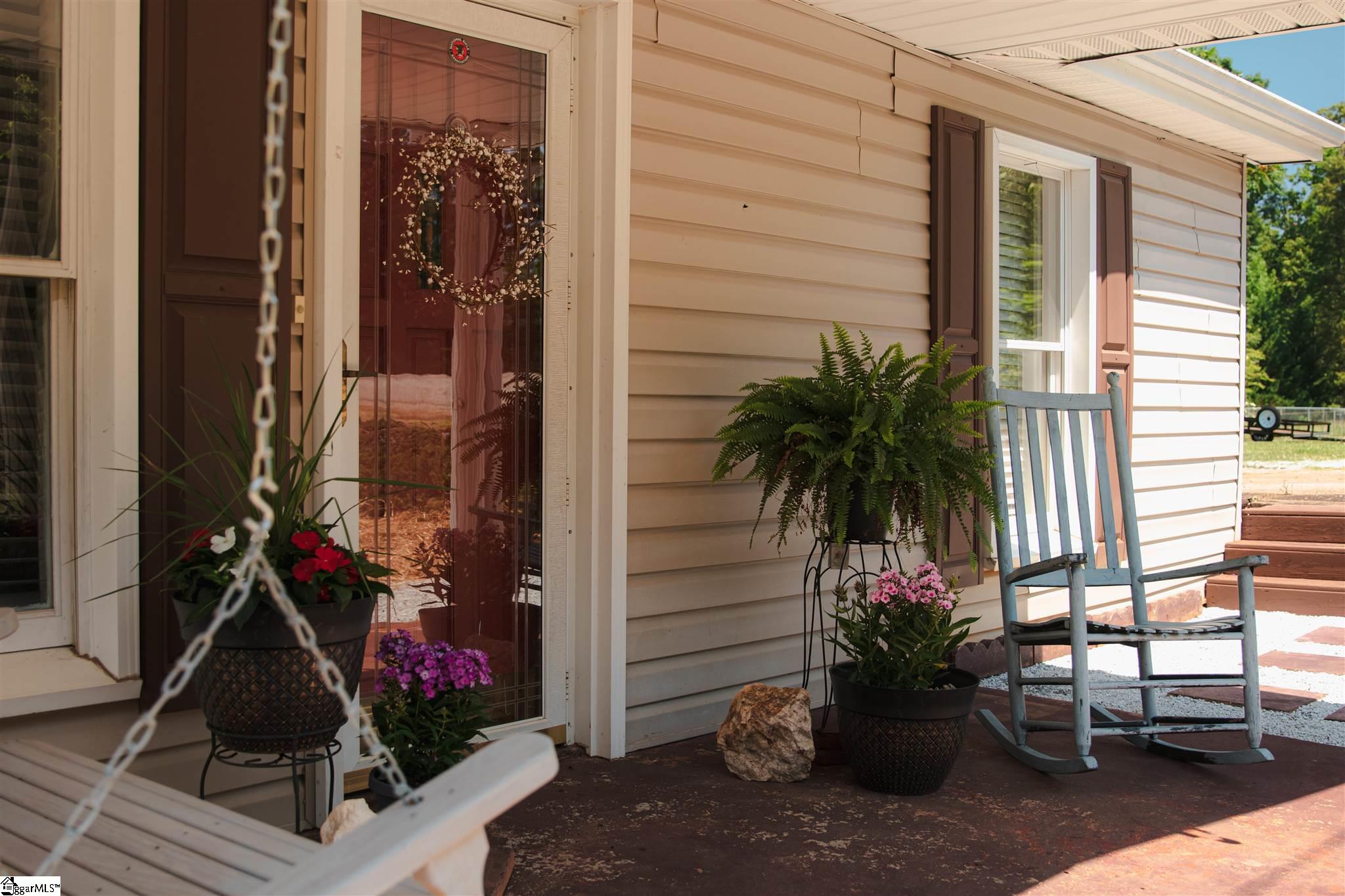 258 Friendship Road Seneca, SC 29678 - Photo 5 of 32 Gallery Image 5