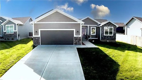 $319,900 | 5316 Crystal Drive, St. Joseph, MO 64503