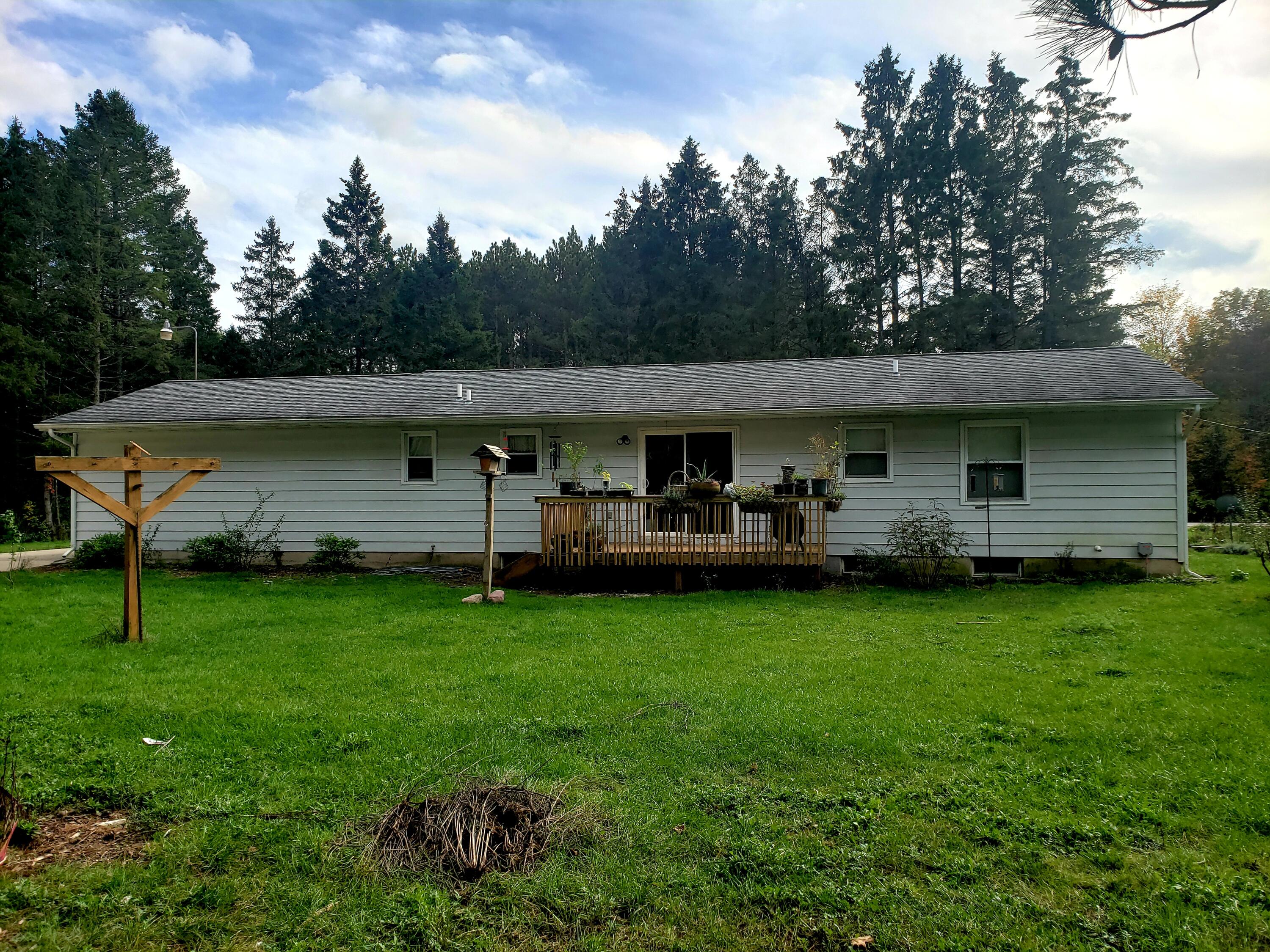 19050 Edgar Road Howard City, MI 49329 - Photo 8 of 27 20211013_204624