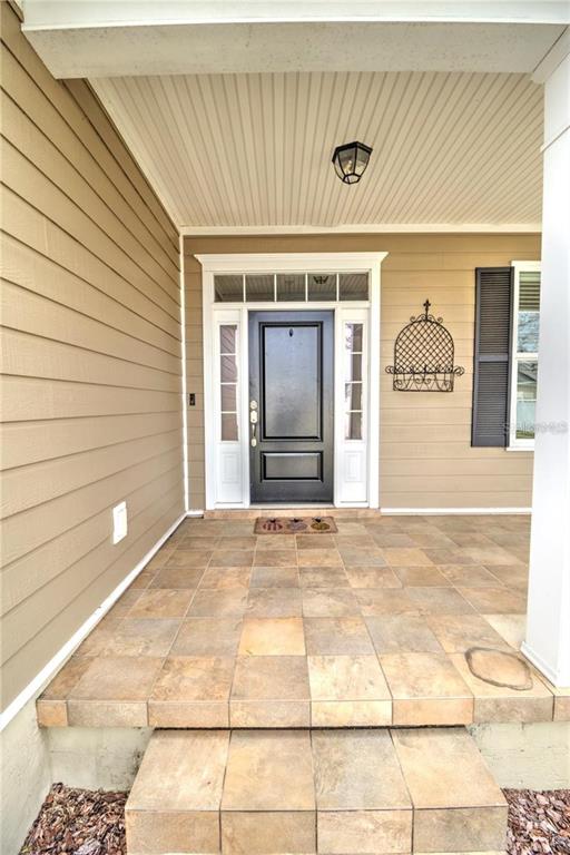 1922 Southeast 29th Street Ocala, FL 34471 - Photo 3 of 29 a front view of a house