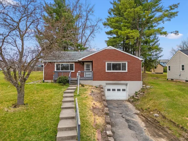 $230,000 | 2829 Country Club Road, Endwell, NY 13760