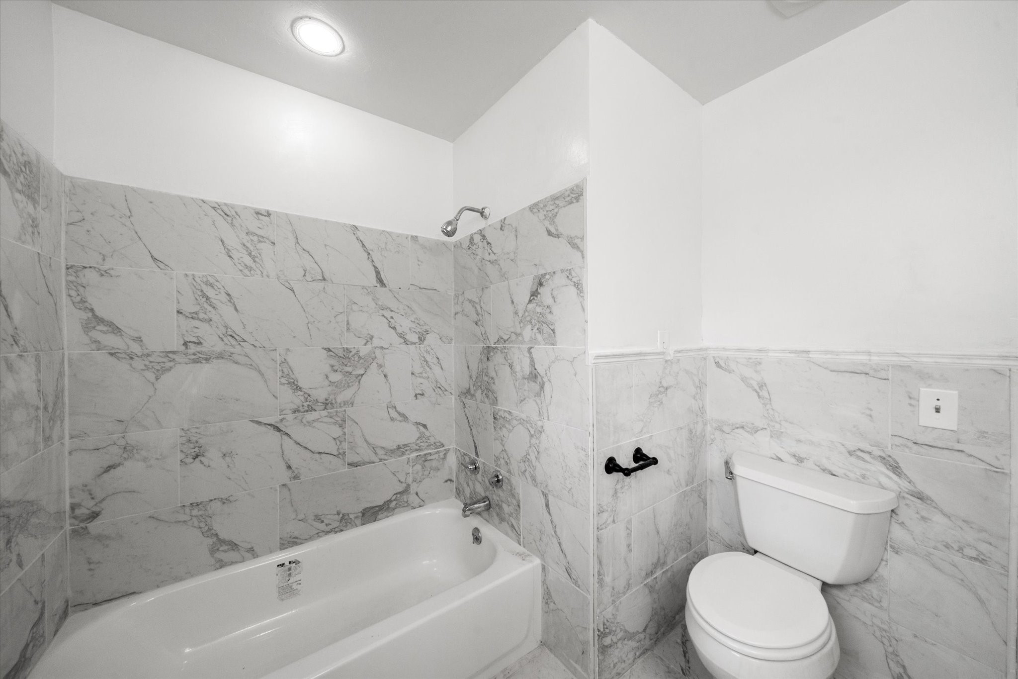 2829 Country Club Road Endwell, NY 13760 - Photo 14 of 23