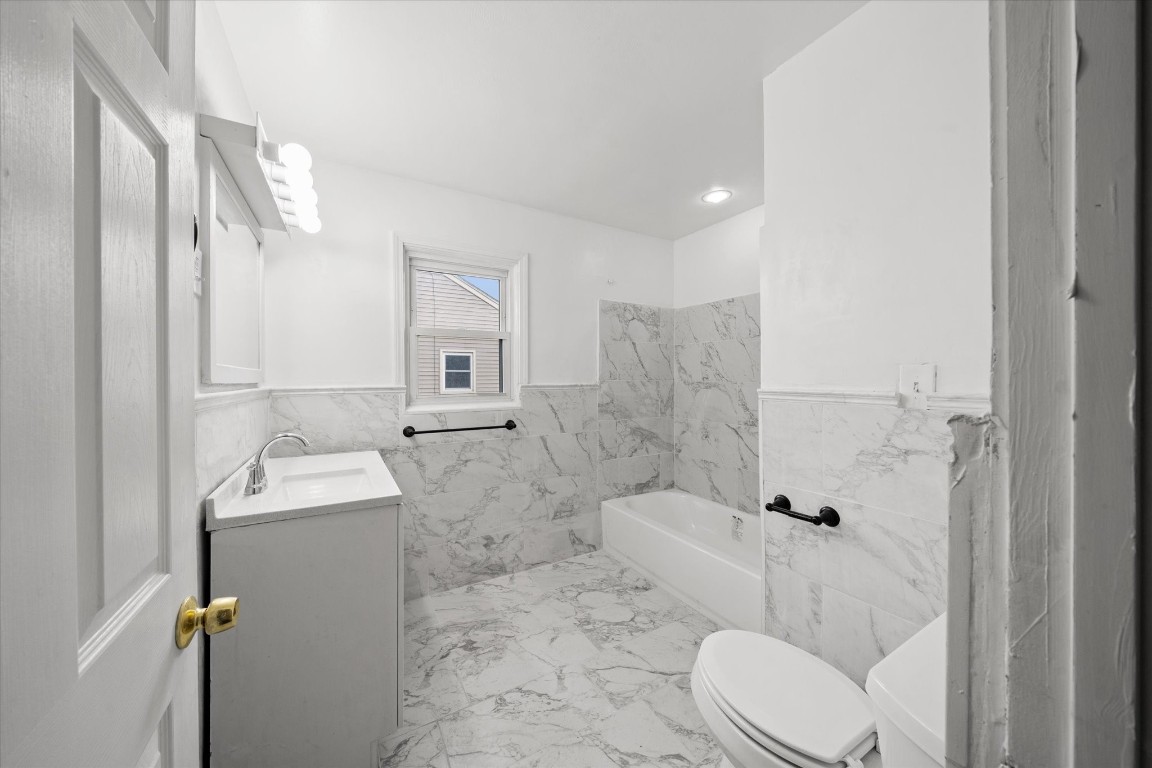 2829 Country Club Road Endwell, NY 13760 - Photo 15 of 23