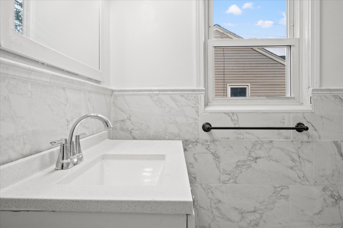 2829 Country Club Road Endwell, NY 13760 - Photo 16 of 23