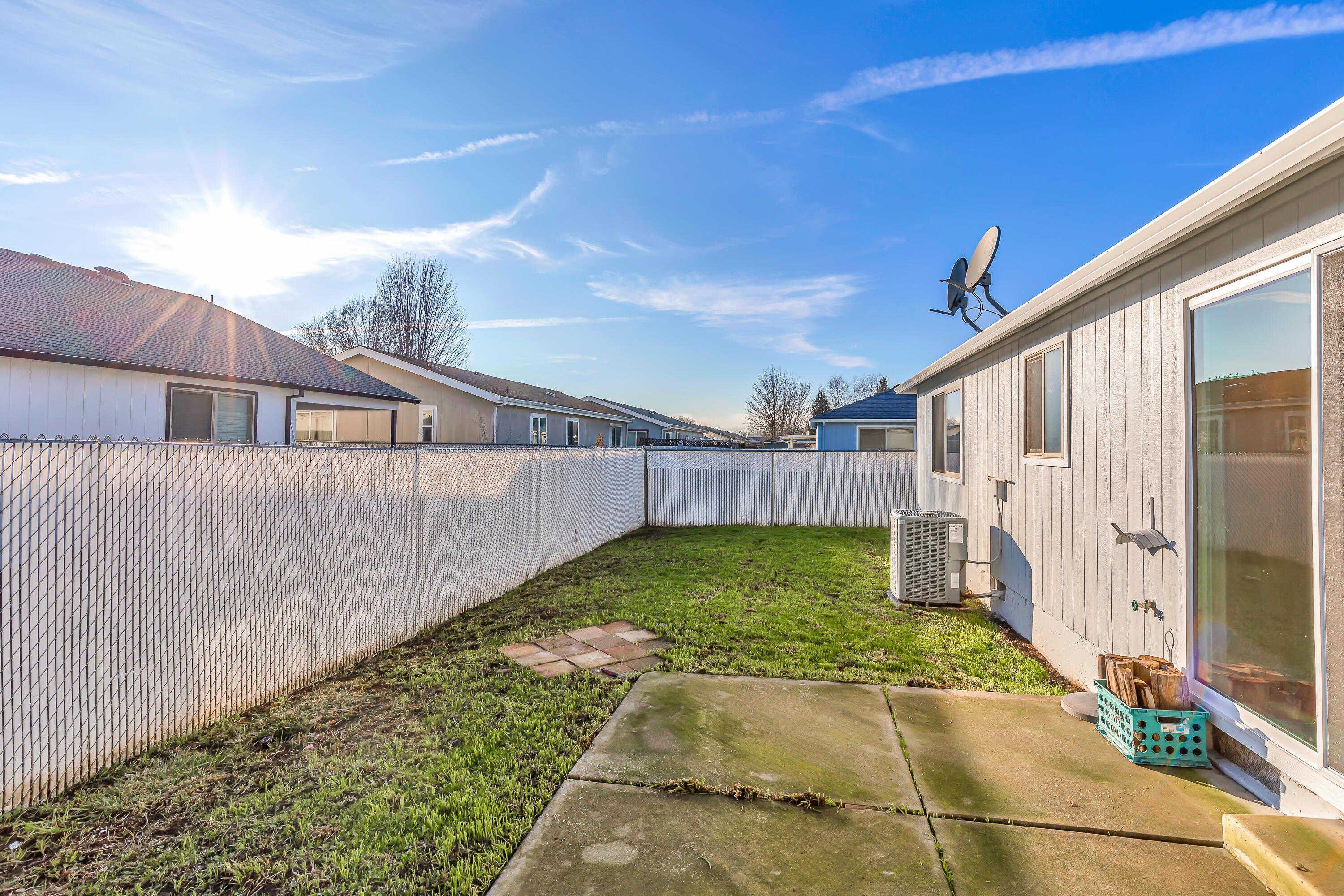 656 Andrea Way Eagle Point, OR 97524 - Photo 21 of 25 9R9A3155