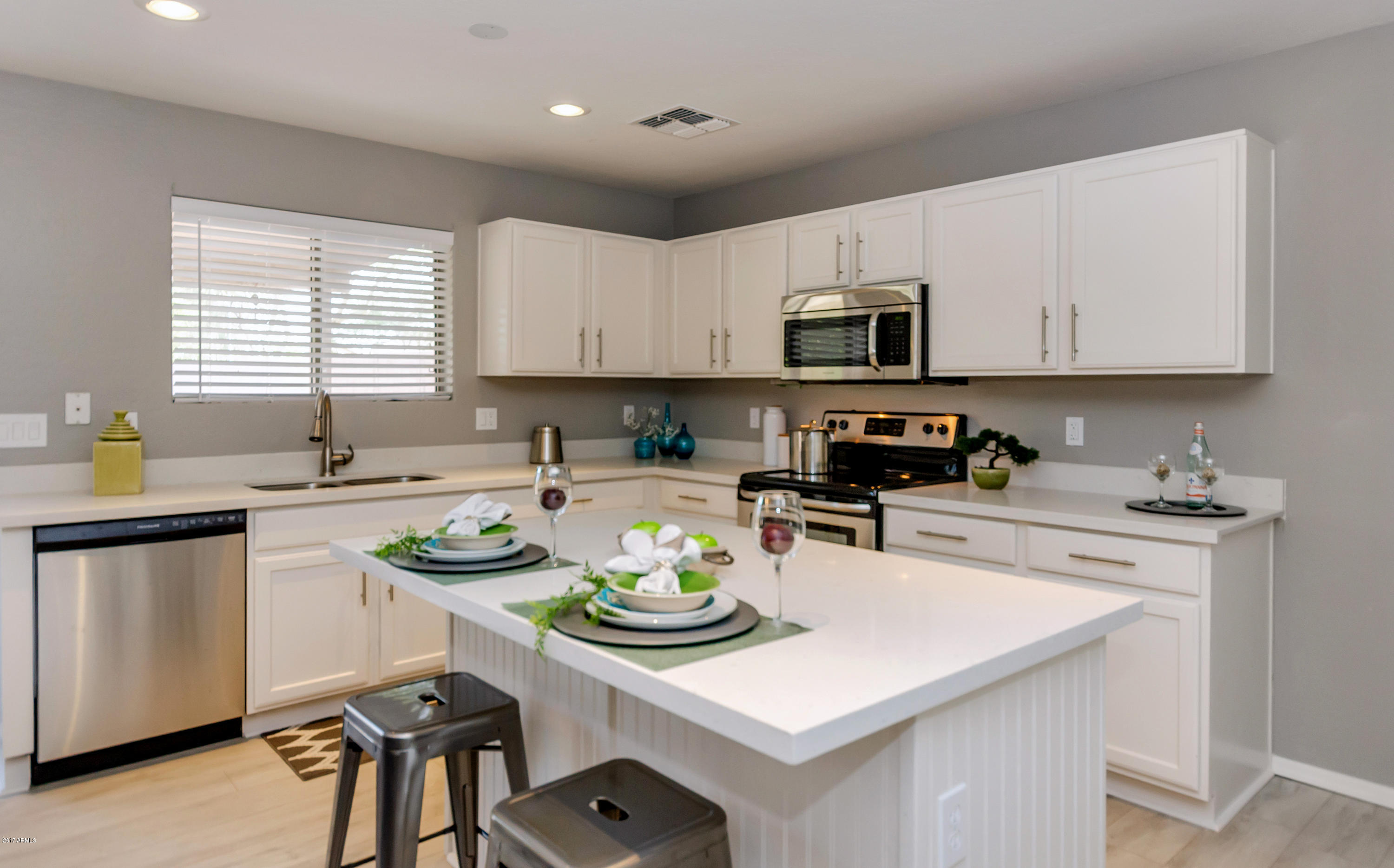 16074 West Calavar Road Surprise, AZ 85379 - Photo 8 of 33 TOD_1394