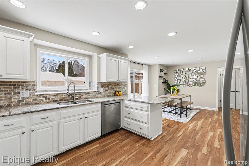 3788 Dearborn Avenue Rochester Hills, MI 48309 - Photo 9 of 29