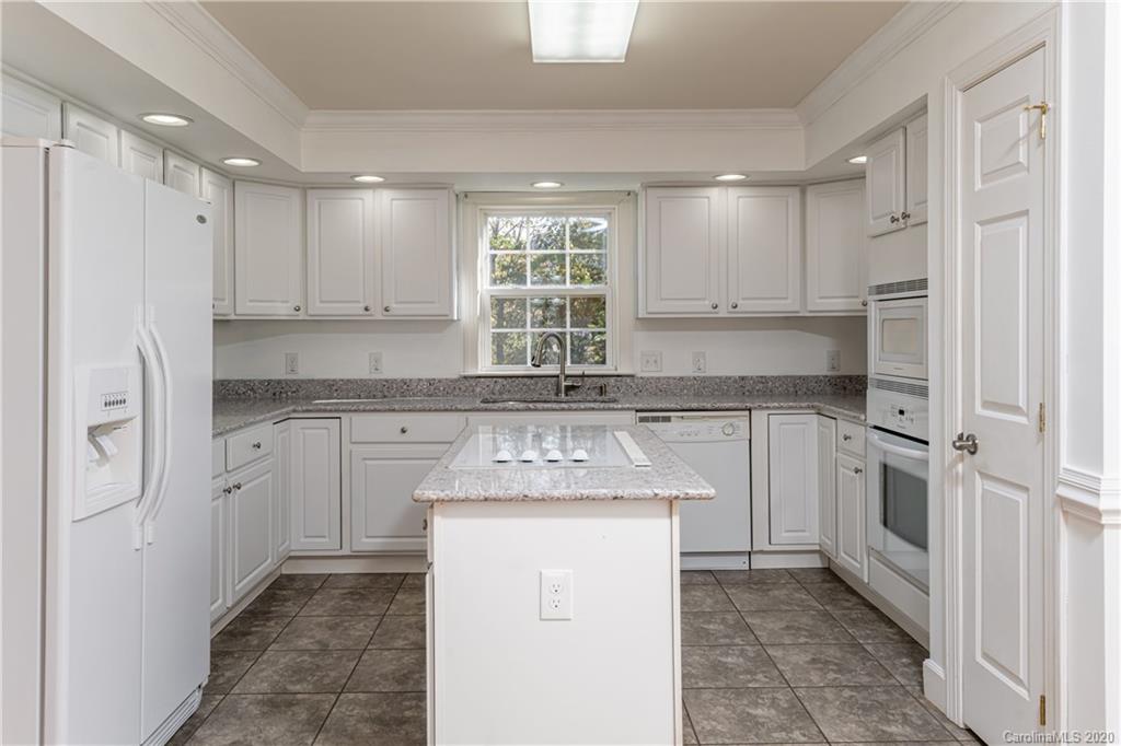 316 Gouges Branch Road Leicester, NC 28748 - Photo 7 of 41