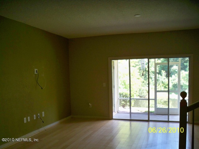 5663 Greenland Road, Unit 1002 Jacksonville, FL 32258 - Photo 4 of 9 living room