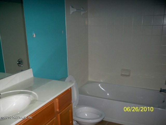 5663 Greenland Road, Unit 1002 Jacksonville, FL 32258 - Photo 6 of 9 master bathroom