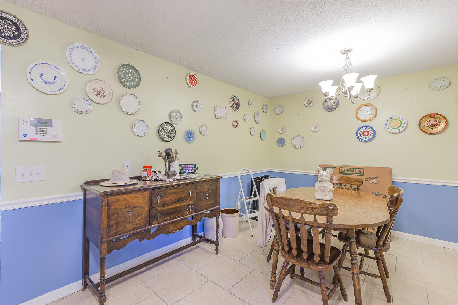 1626 Roberson Road Hixson, TN 37343 - Photo 6 of 32 1626 Roberson Road HD_-11