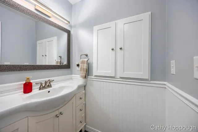 $300,000 | 8511 Riverest Drive, Portland, MI 48875