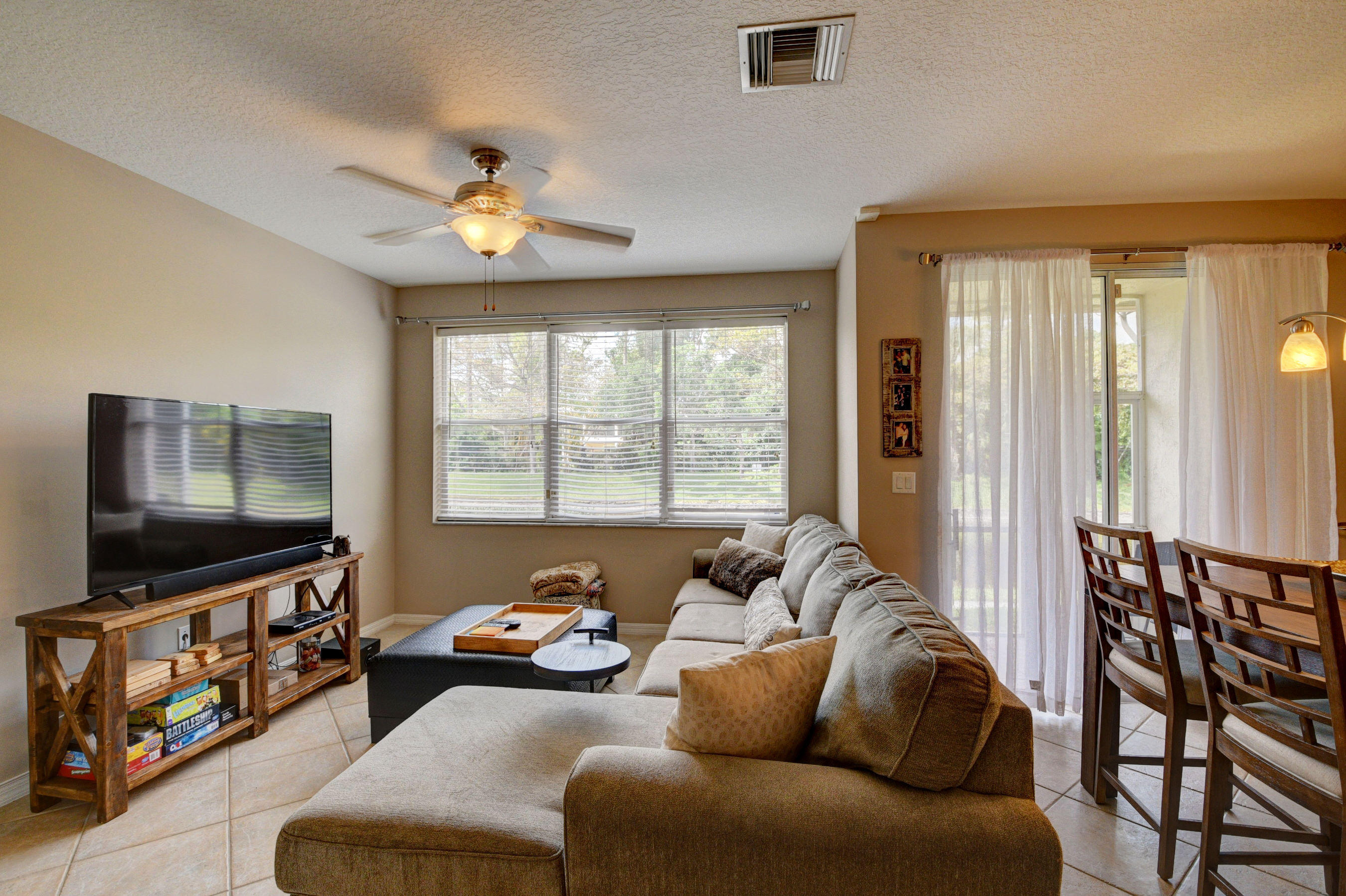 126 Coconut Key Lane Delray Beach, FL 33484 - Photo 12 of 29 Living room