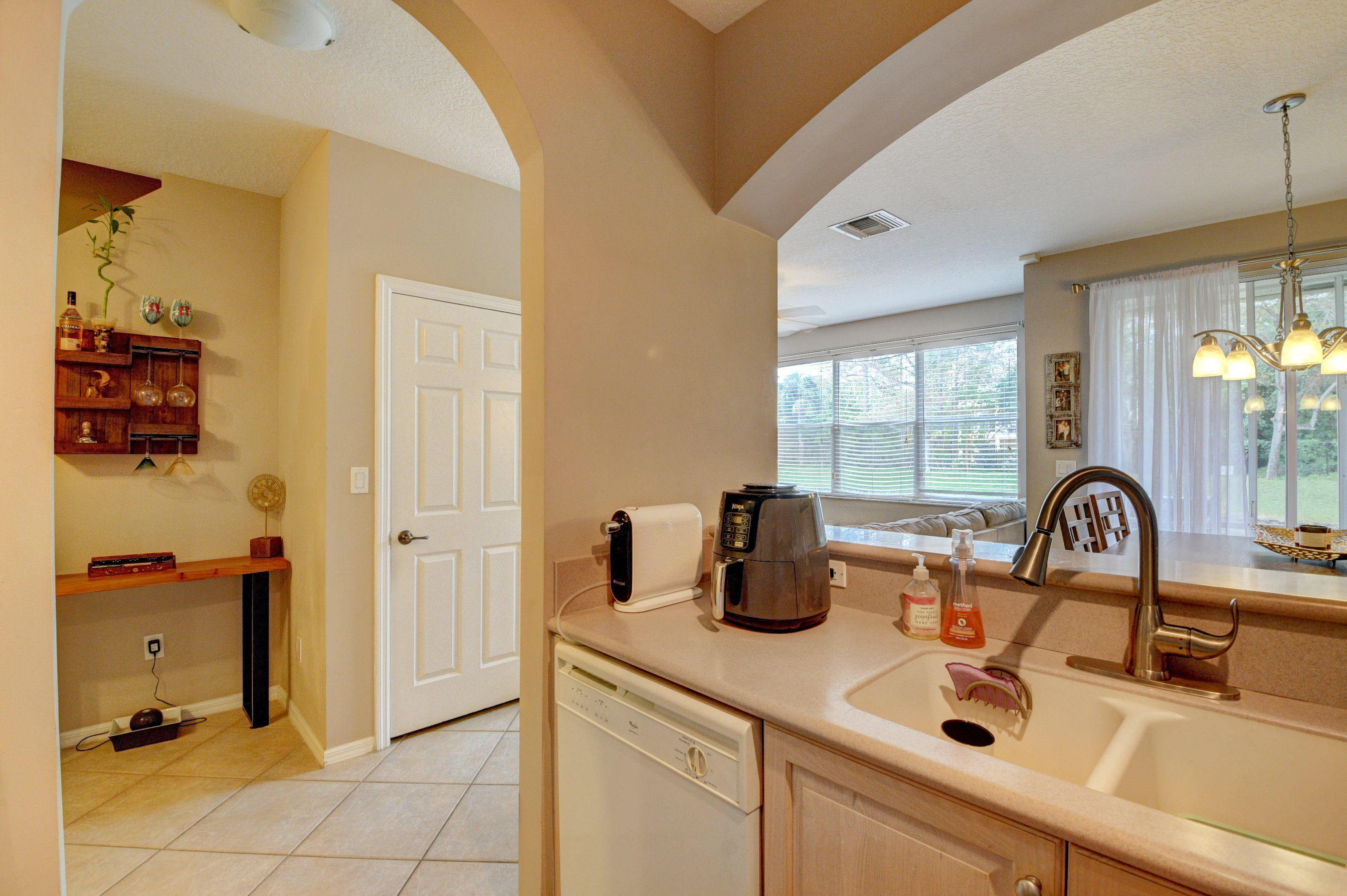 126 Coconut Key Lane Delray Beach, FL 33484 - Photo 8 of 29 Kitchen