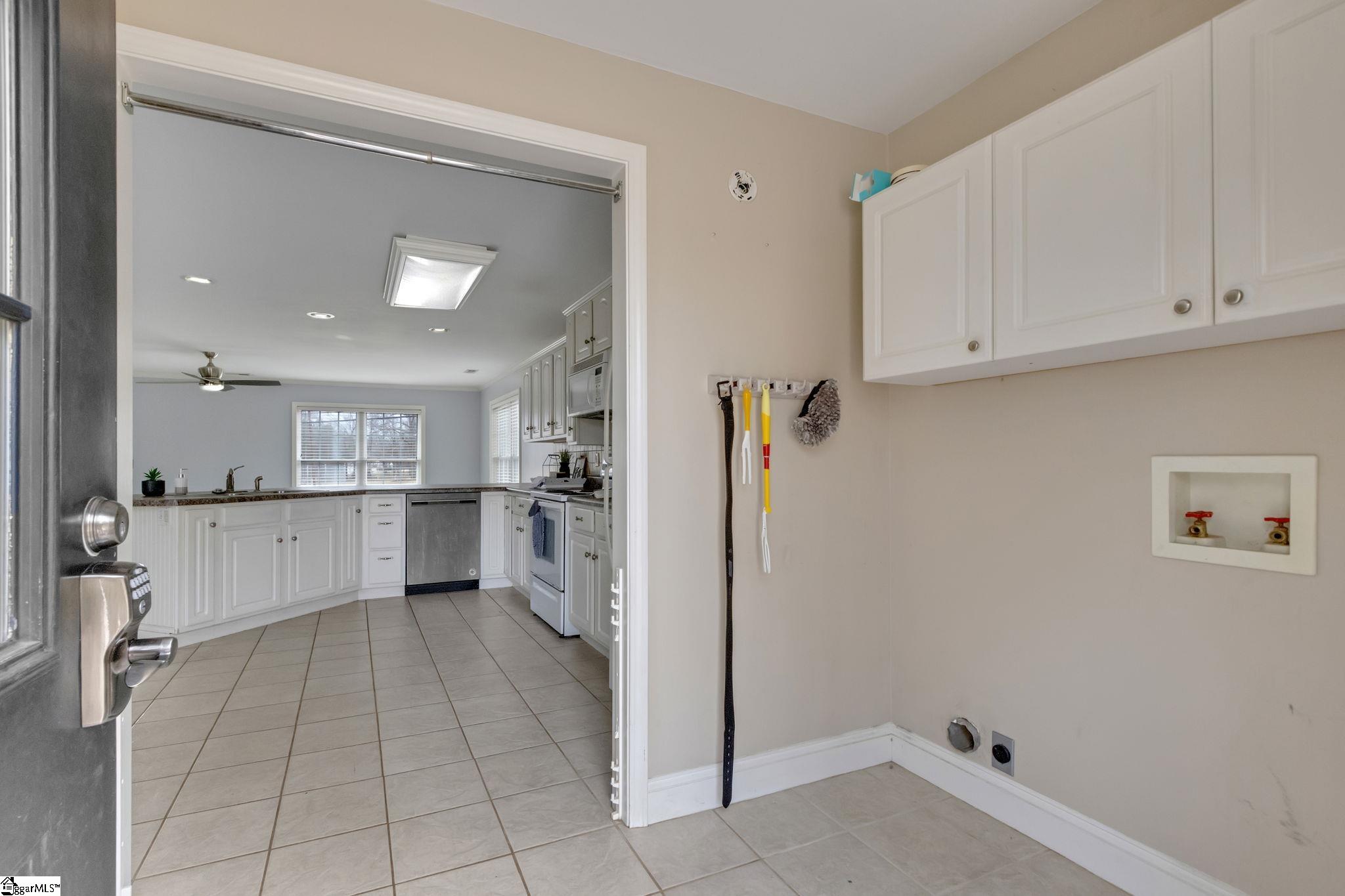 115 Taylors Road Taylors, SC 29687 - Photo 14 of 25