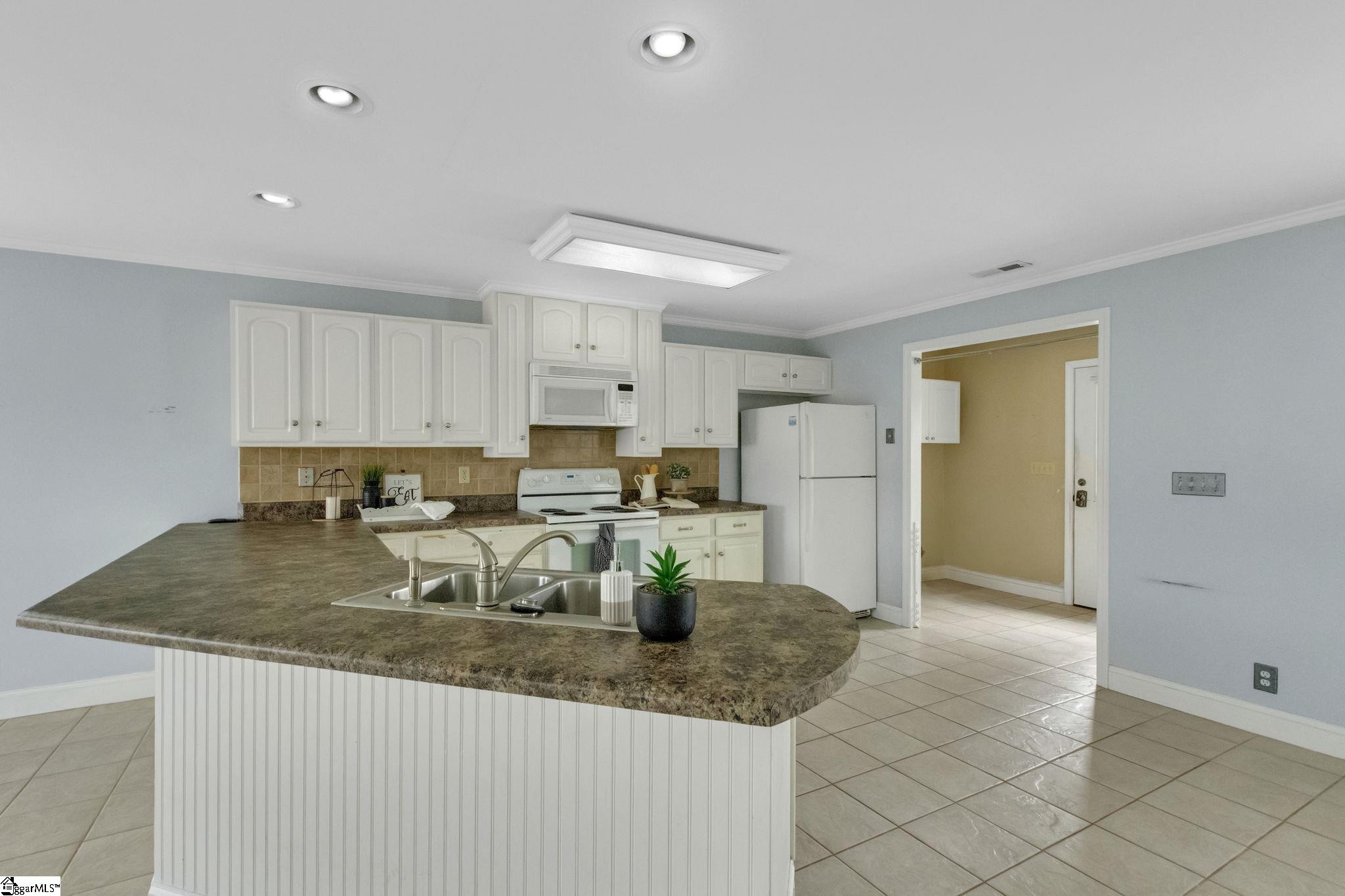 115 Taylors Road Taylors, SC 29687 - Photo 10 of 25