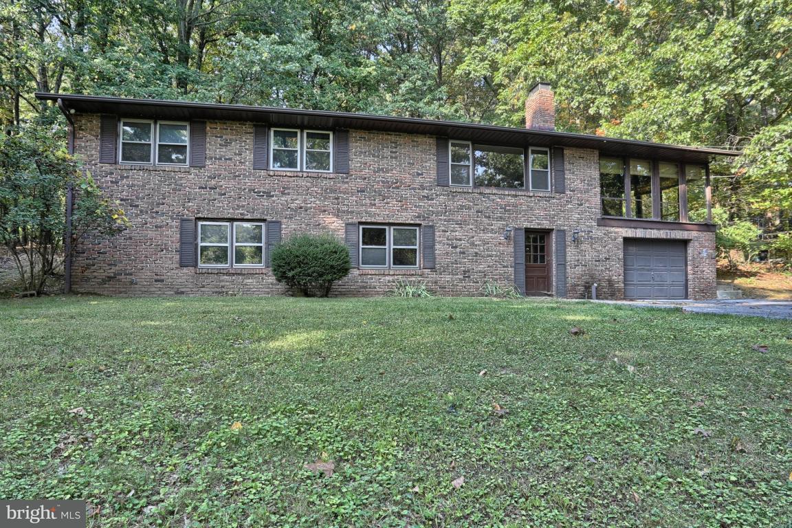 229 Old Mine Road Lebanon, PA 17042 - Photo 3 of 46 Gallery Image 3