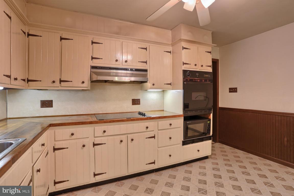 229 Old Mine Road Lebanon, PA 17042 - Photo 24 of 46 Gallery Image 24
