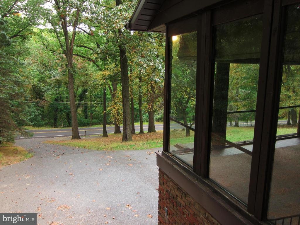 229 Old Mine Road Lebanon, PA 17042 - Photo 4 of 46 Gallery Image 4