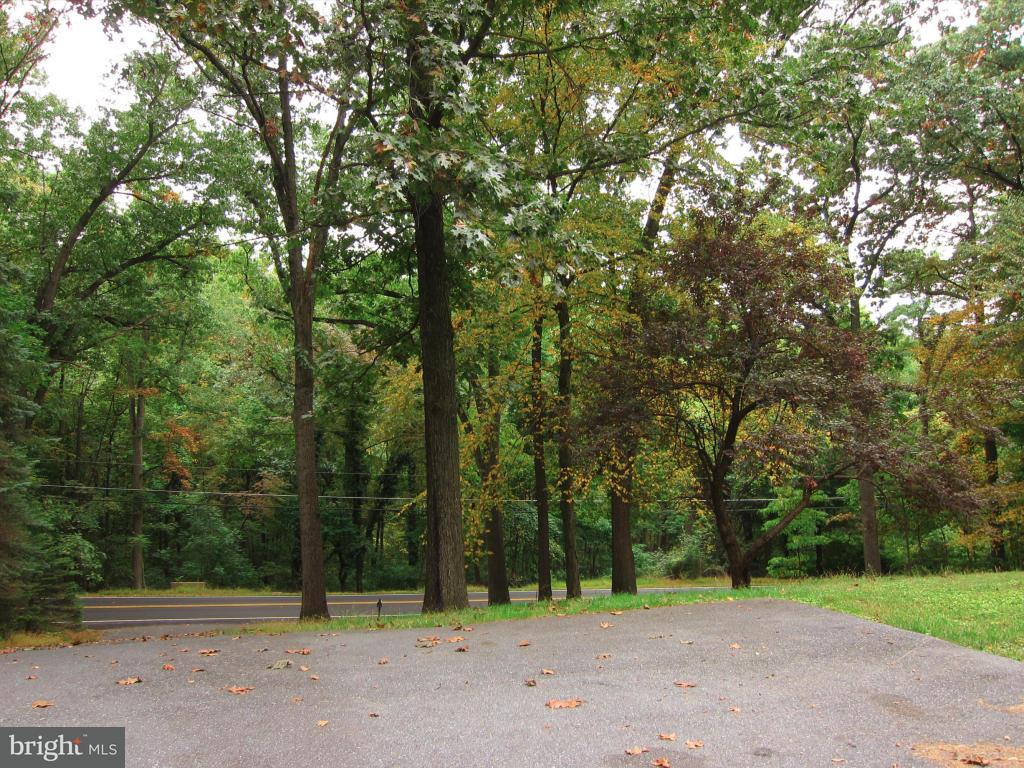229 Old Mine Road Lebanon, PA 17042 - Photo 5 of 46 Gallery Image 5