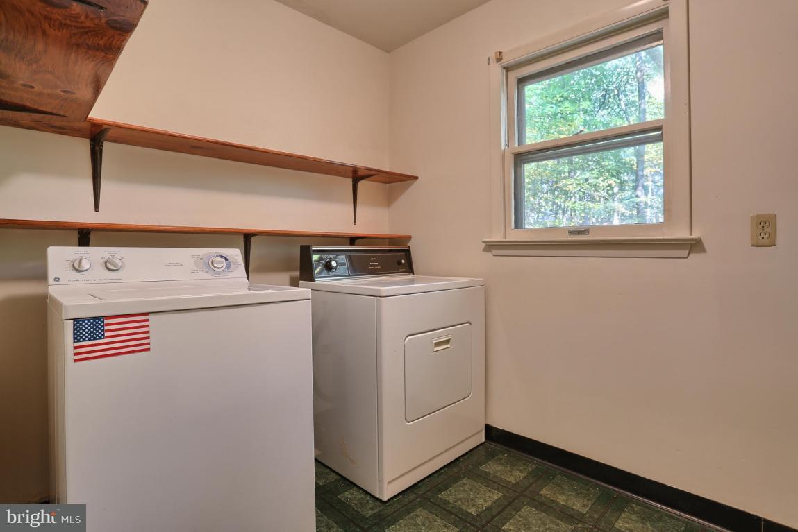 229 Old Mine Road Lebanon, PA 17042 - Photo 41 of 46 Gallery Image 41