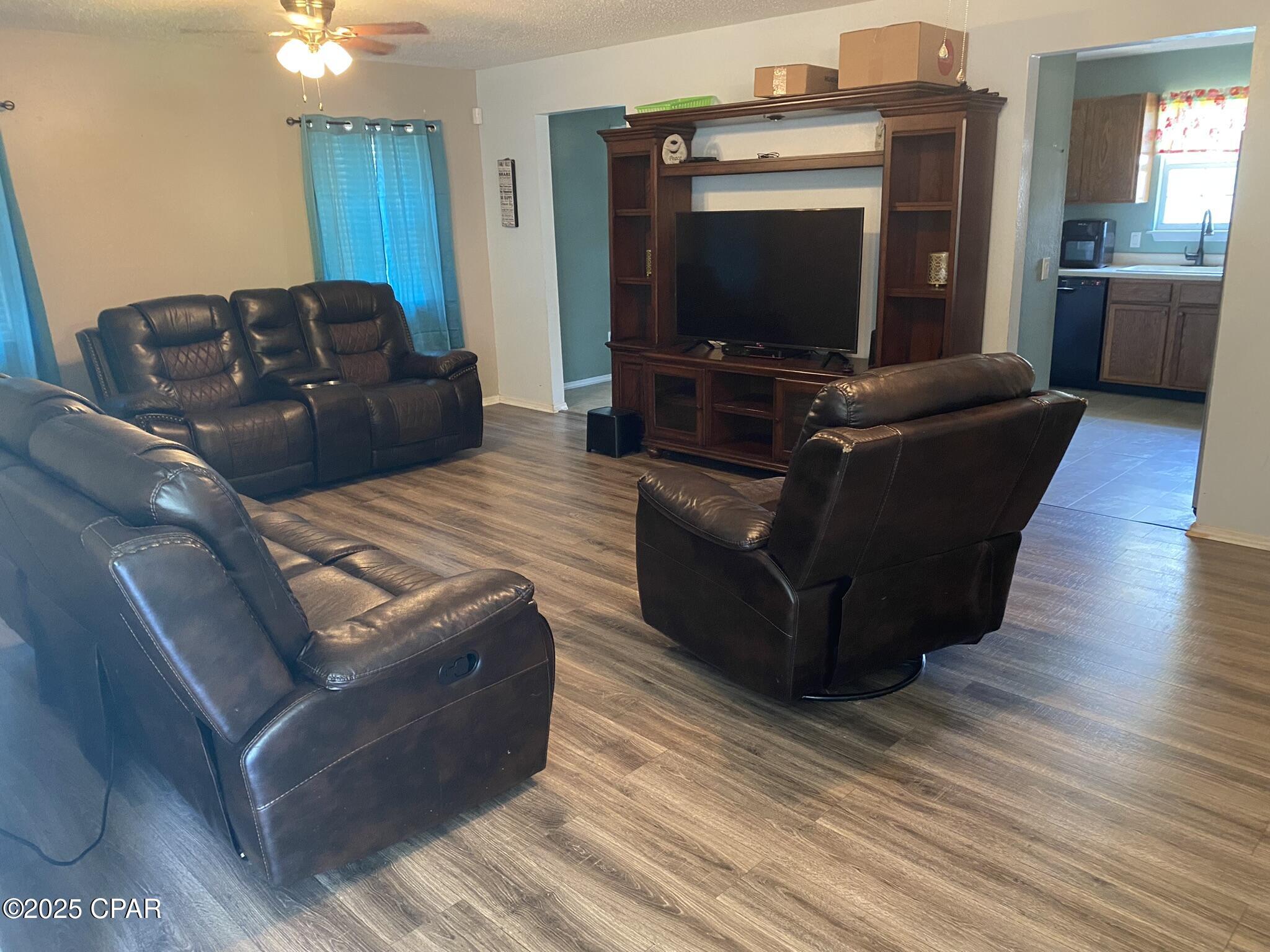 3210 Highway 69 Grand Ridge, FL 32442 - Photo 3 of 31 Gallery Image 3