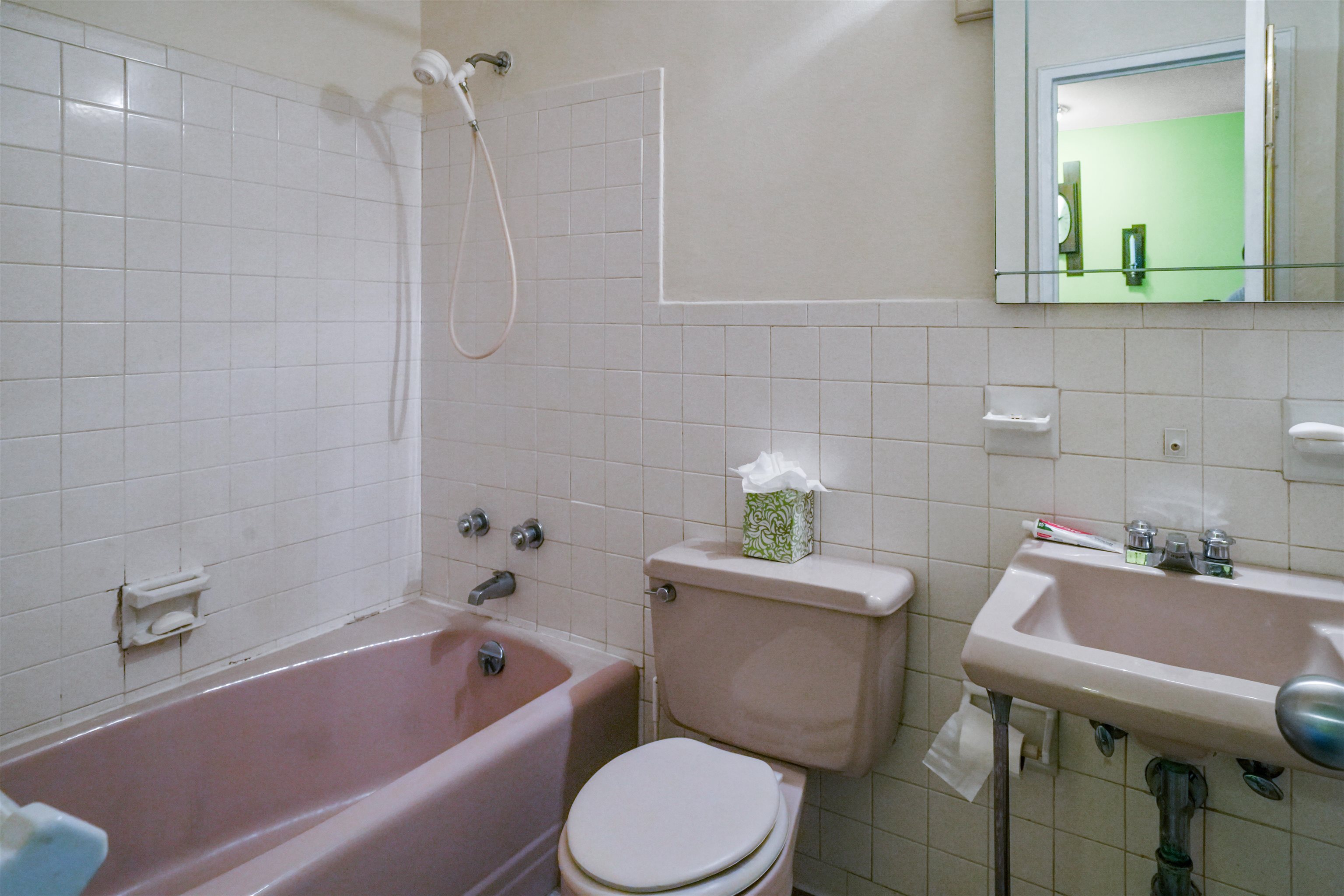 380 Mountain Road, Unit 1710 Union City, NJ 07087 - Photo 8 of 22