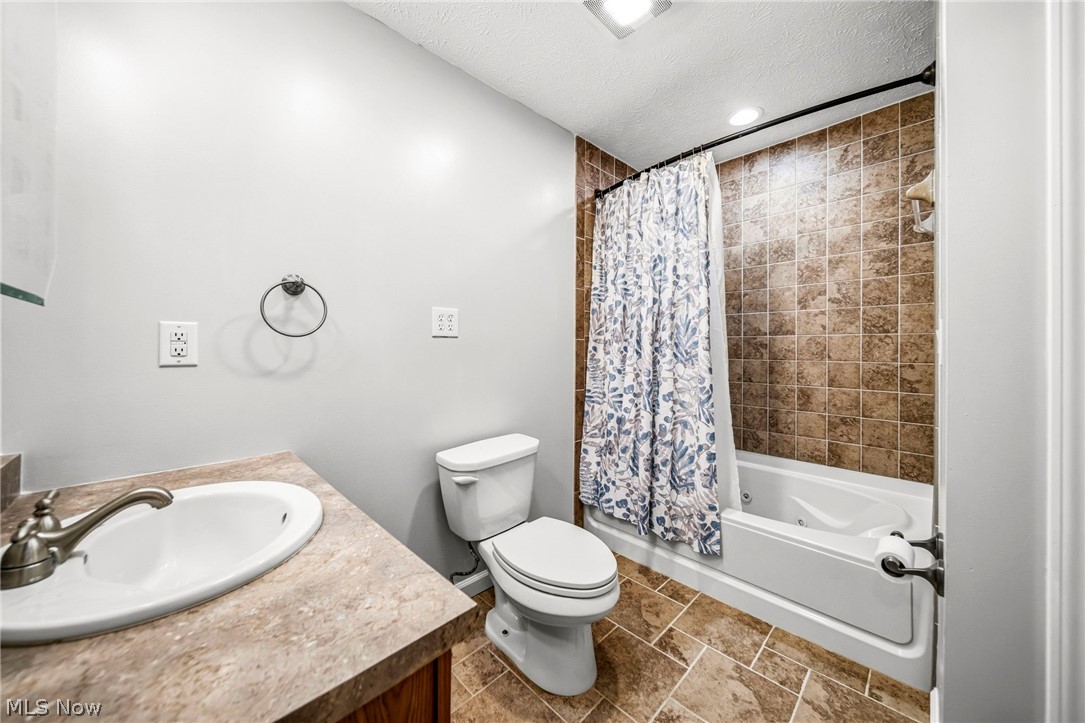 3411 Blake Road Ashtabula, OH 44004 - Photo 11 of 25
