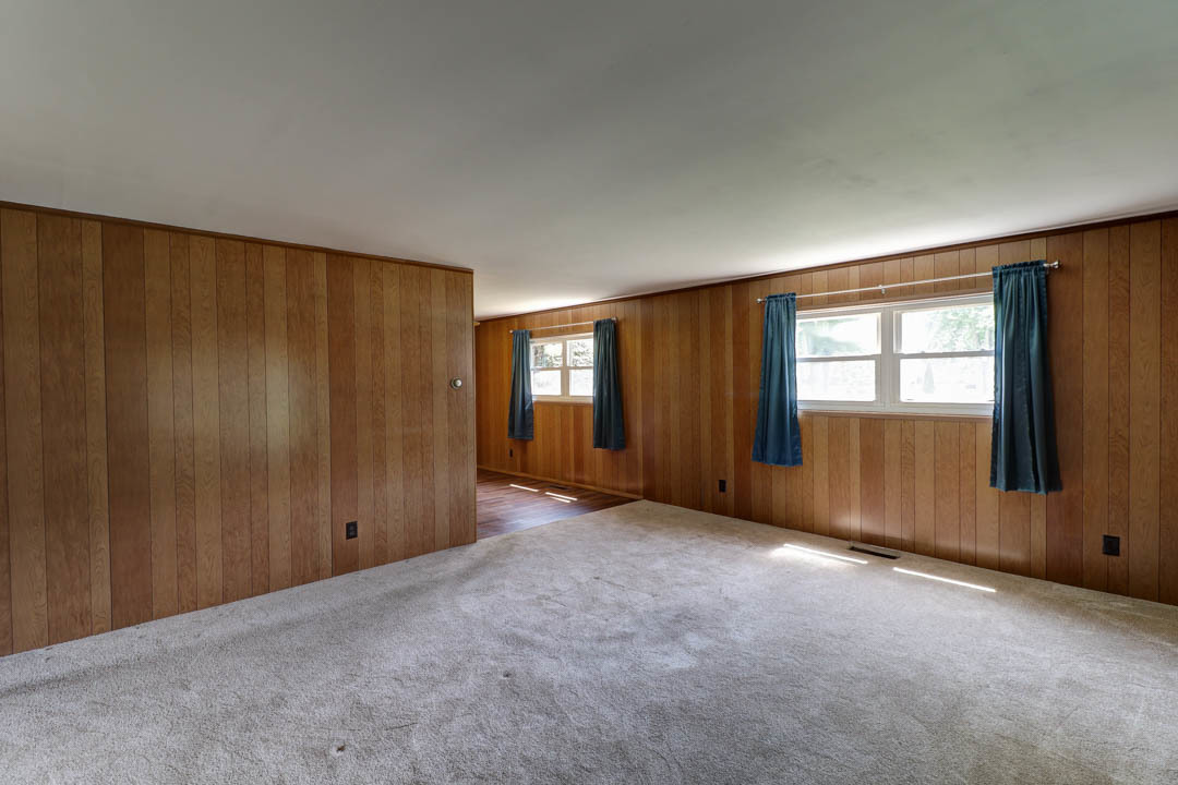 29 Pine Circle Tuscola, IL 61953 - Photo 8 of 27 an empty room with windows