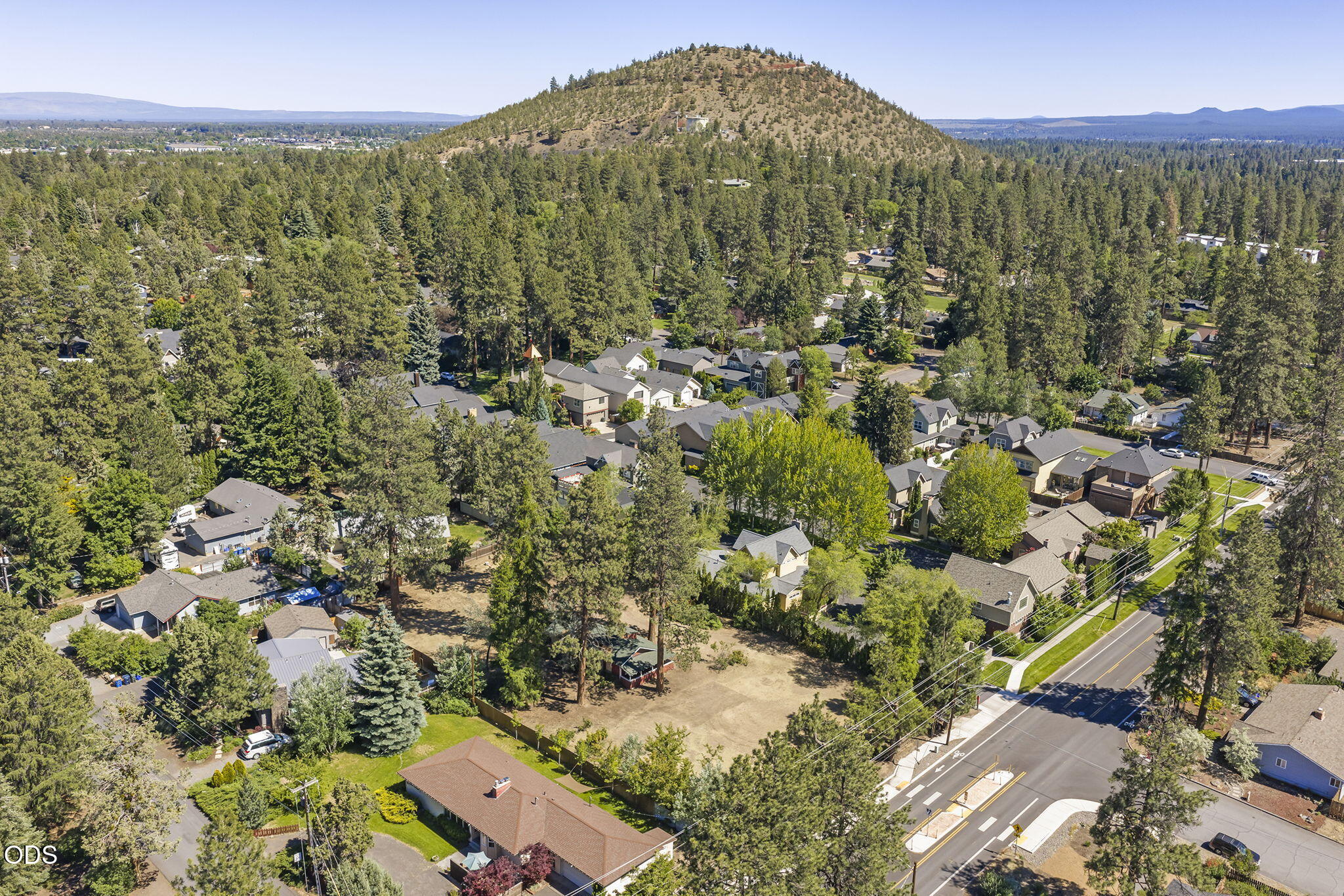 1920 Northeast 8th Street Bend, OR 97701 - Photo 19 of 29