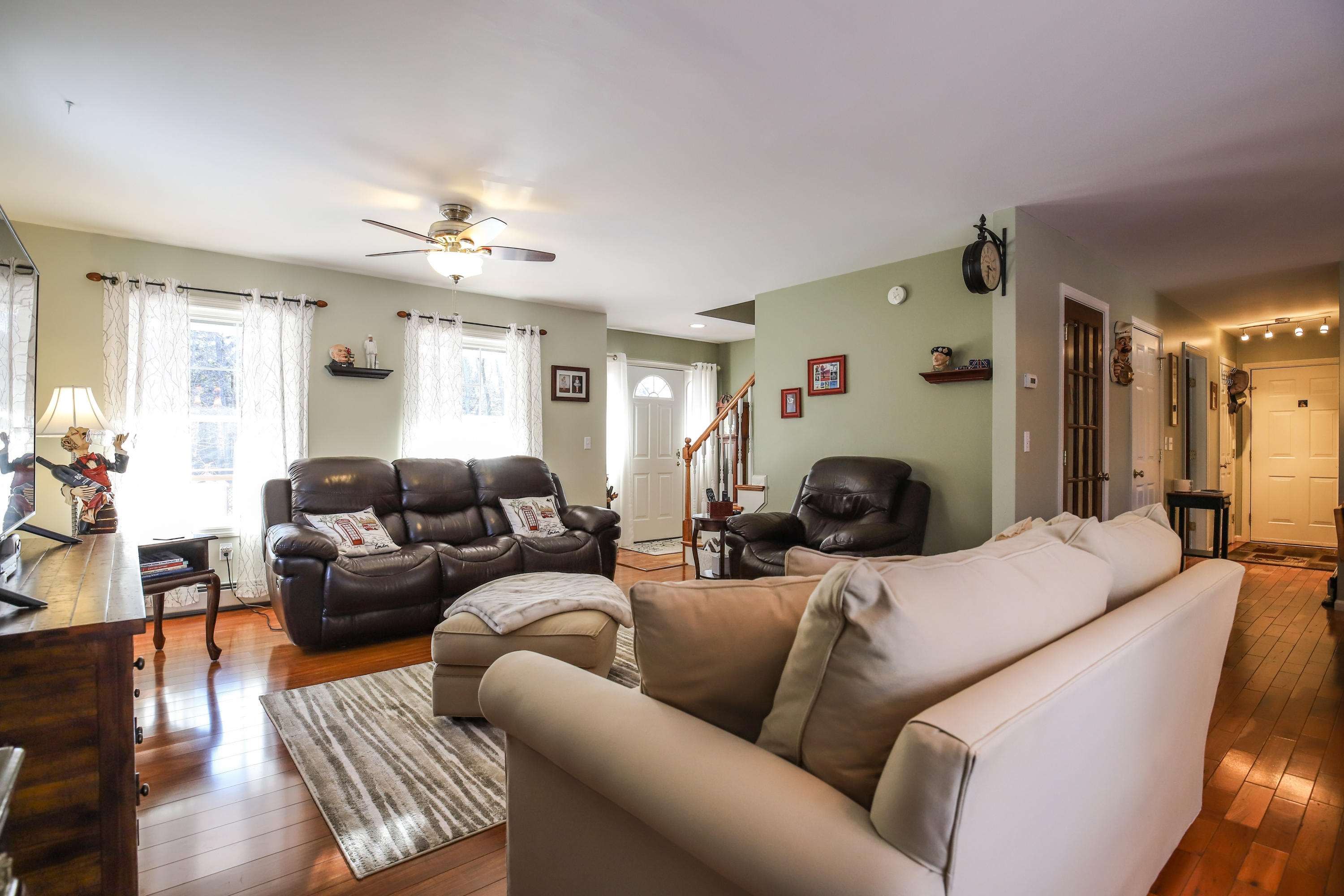 29 Granite Ridge Road Windham, ME 04062 - Photo 10 of 48 Living room