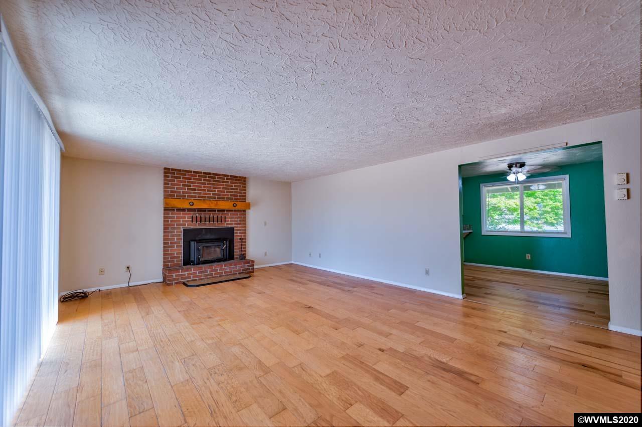 1355 Southwest Maple Street Dallas, OR 97338 - Photo 13 of 30