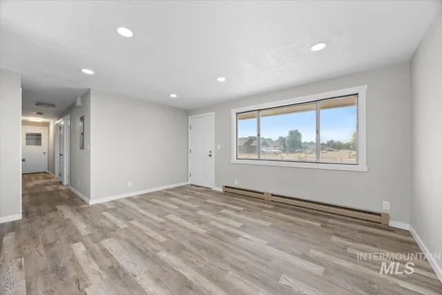 $2,500 | 435 North Haskett Street, Mountain Home, ID 83647