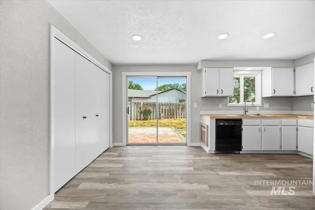 $2,500 | 435 North Haskett Street, Mountain Home, ID 83647