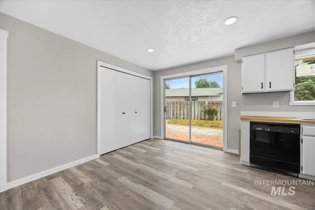 $2,500 | 435 North Haskett Street, Mountain Home, ID 83647