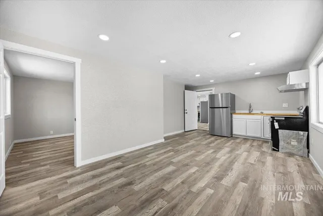 $2,500 | 435 North Haskett Street, Mountain Home, ID 83647