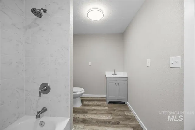 $2,500 | 435 North Haskett Street, Mountain Home, ID 83647