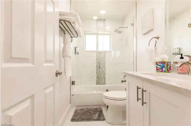 $3,300 | 96 Wickliffe Drive, Naples, FL 34110