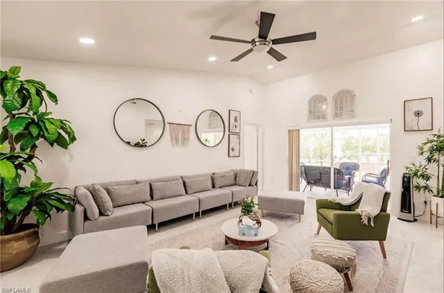 $3,300 | 96 Wickliffe Drive, Naples, FL 34110