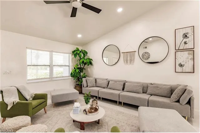 $3,300 | 96 Wickliffe Drive, Naples, FL 34110