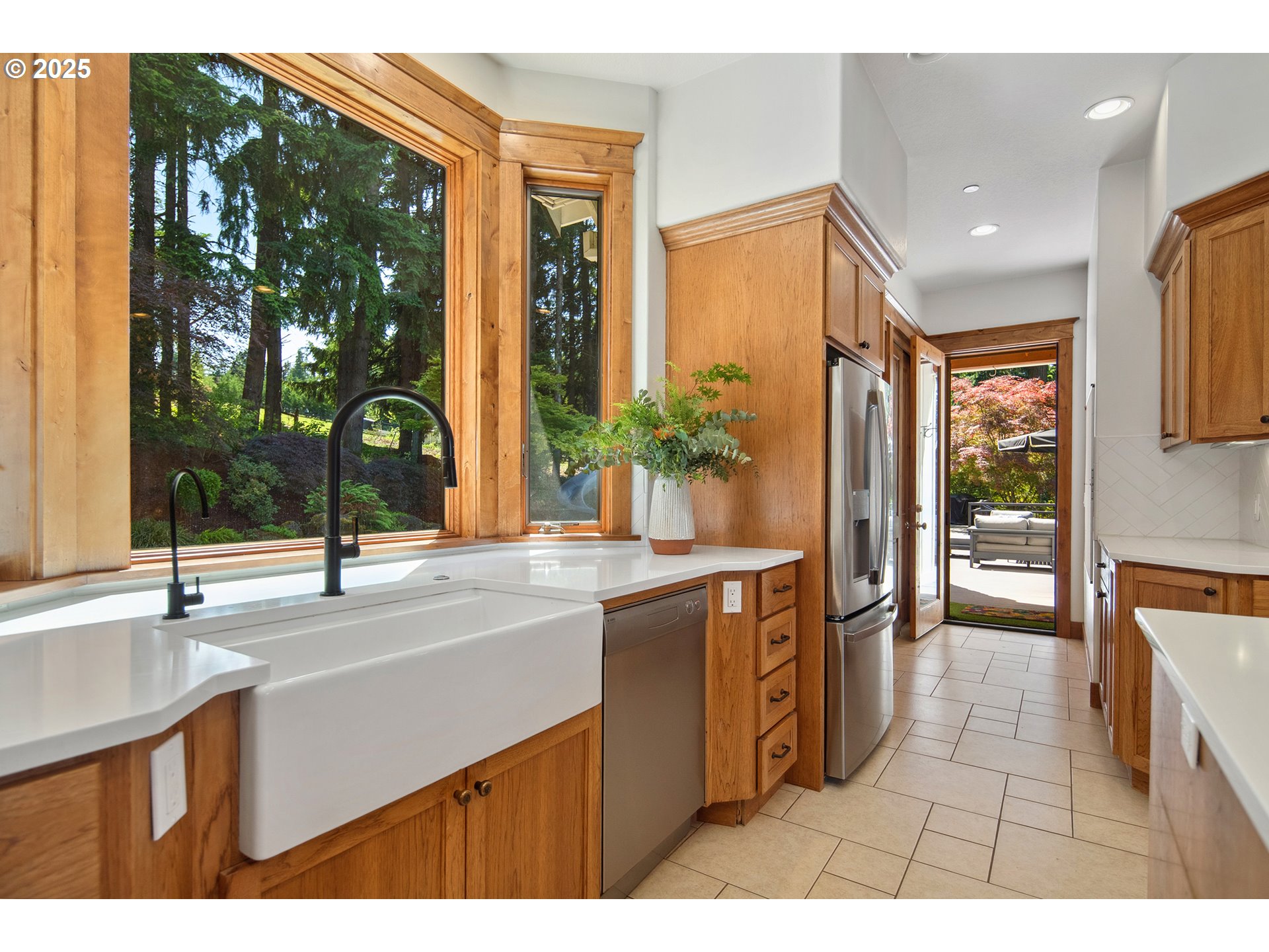 20754 Southwest Prindle Road Tualatin, OR 97062 - Photo 6 of 48 Gallery Image 6