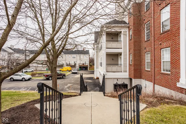 $365,000 | 451 American Way North, Unit 1C, Carmel, IN 46032