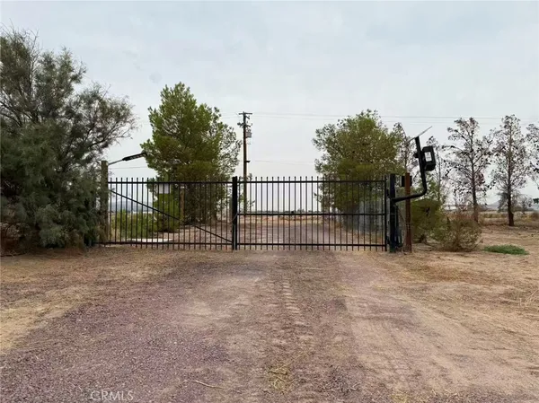 $385,000 | 33979 Fremont Road, Newberry Springs, CA 92365