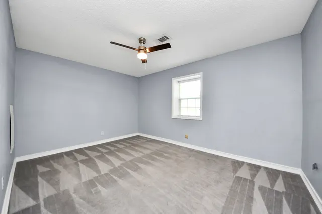 $250,000 | 9915 Forest Hollow Drive, Baytown, TX 77521