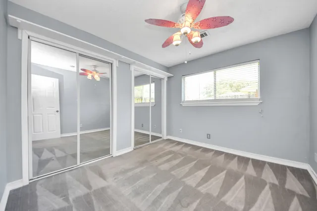 $250,000 | 9915 Forest Hollow Drive, Baytown, TX 77521