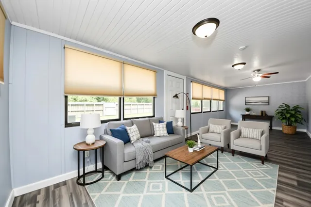 $250,000 | 9915 Forest Hollow Drive, Baytown, TX 77521