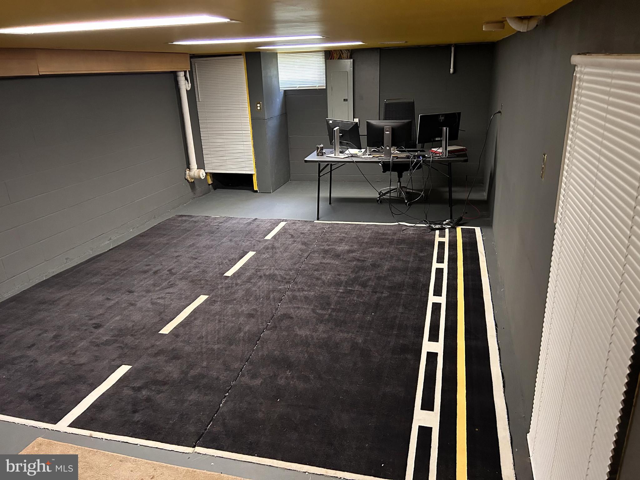 100 Constitution Avenue Reading, PA 19606 - Photo 20 of 35 a living room with furniture