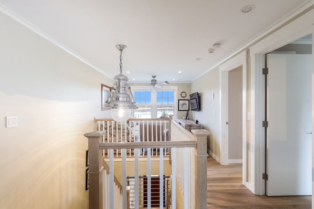 40 Dexter Road Marion, MA 02738 - Photo 12 of 27 a view of entryway with kitchen