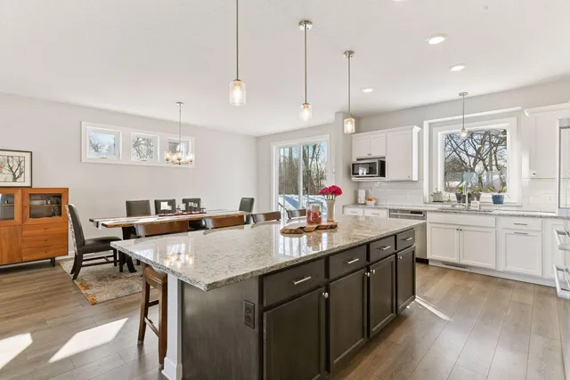 $875,000 | 7465 Glengarry Place, Eden Prairie, MN 55344